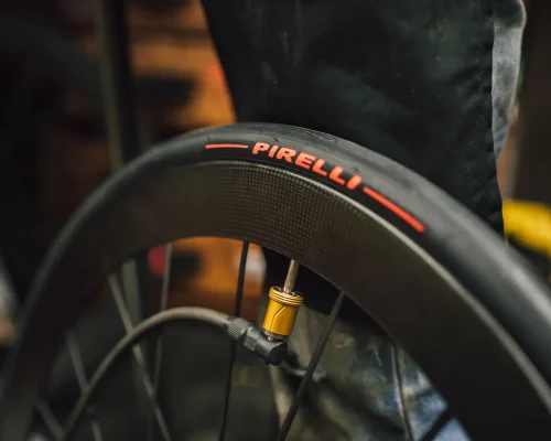 Pirelli_Lifestyle_P_Zero_Color_Edition_red_11